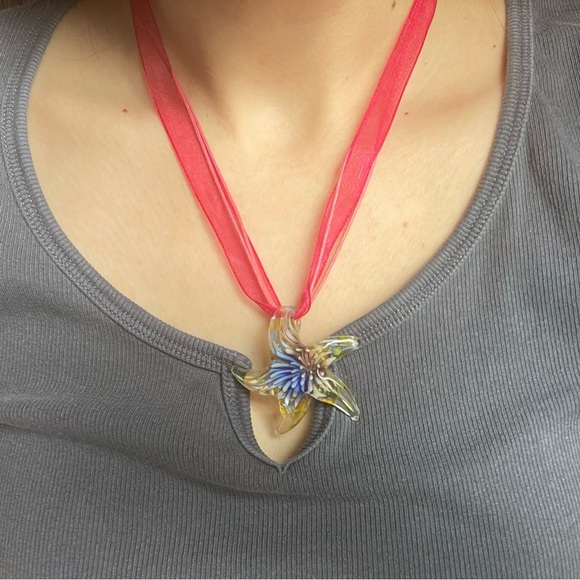 Glass Star Necklace - Picture 5 of 5